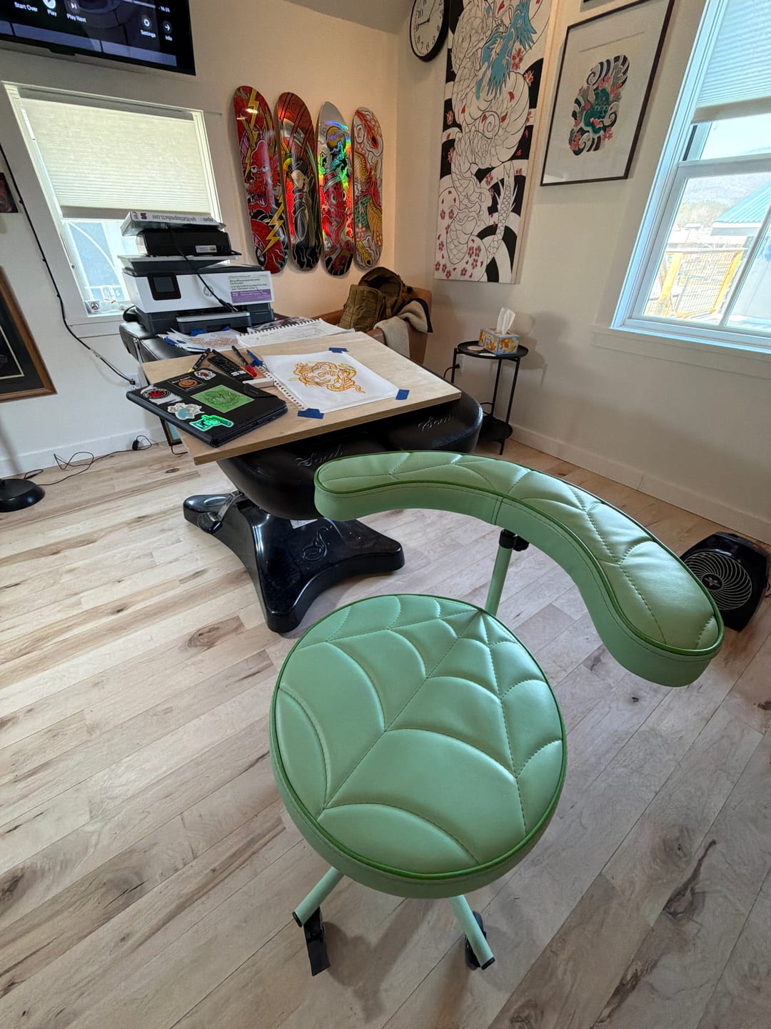 Customer photo review of Tattoo Artist Chair V3