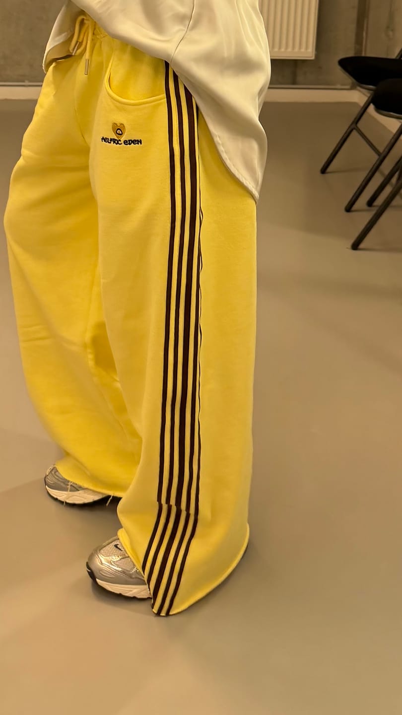 Customer photo review of Aelfric Eden Double Waist Baggy Sweatpants