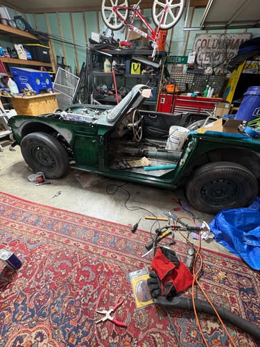 Customer photo review of MG BRITISH RACING GREEN 75 | OEMatch Automotive Spraycan