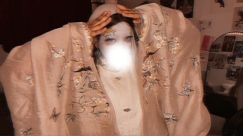 Customer photo review of Jiu Cha 旧茶 Aged Tea Fairy Ming Dynasty Custom Yunjian Cloud Collar Long Top & Mamian Skirt Set