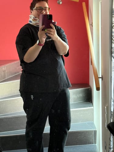 Customer photo review of FourSeven Tracksuit Pants - Premium Streetwear Jogger