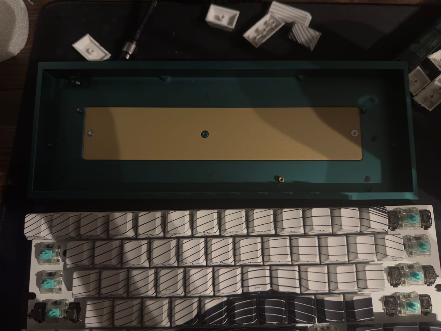 Customer photo review of KBDFans Tofu60 Redux için Brass Weight Bar
