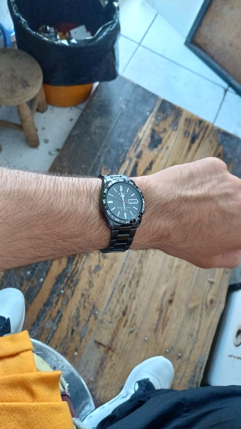 Customer photo review of Reloj Seiko 5 Análogo Automático SNKE03KC Metálico 36mm