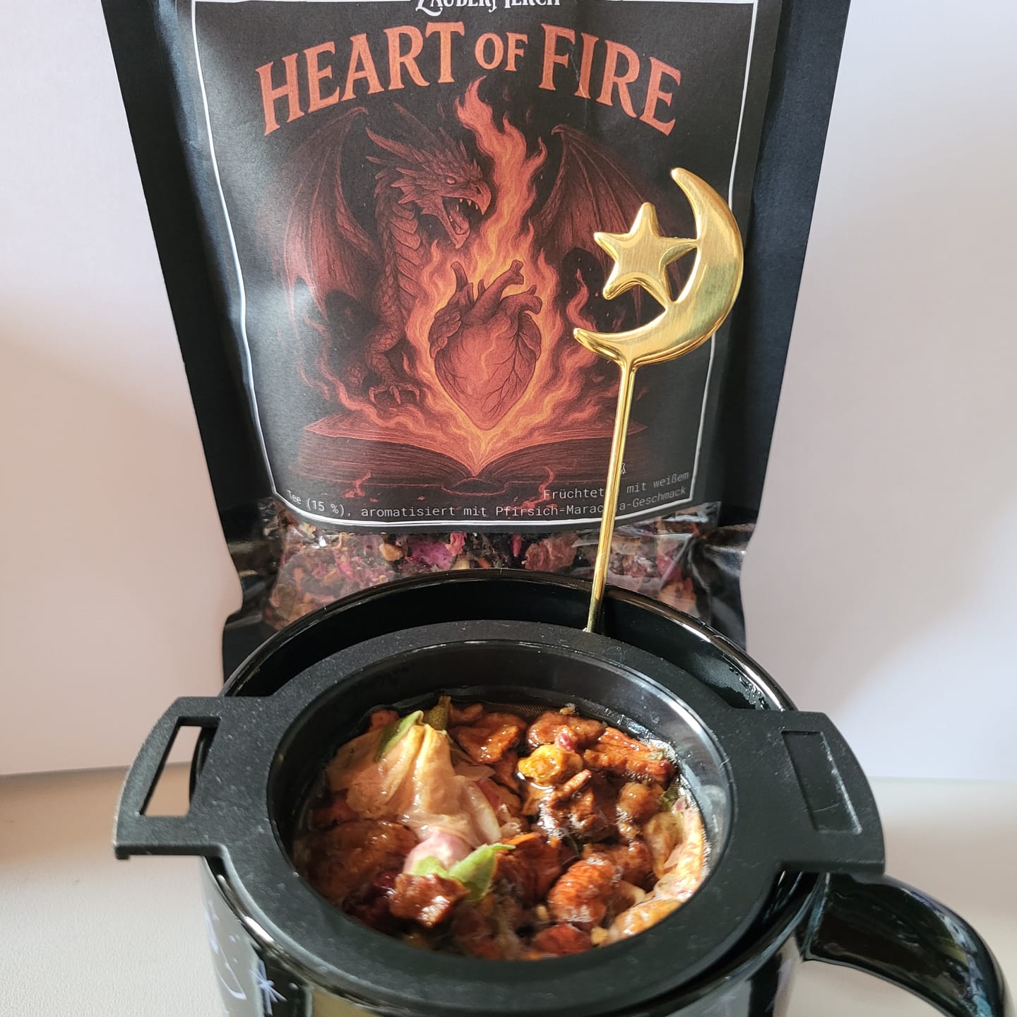 Customer photo review of Heart of Fire – Drachen Tee Pfirsich-Maracuja | Limitierter Booklover Tee