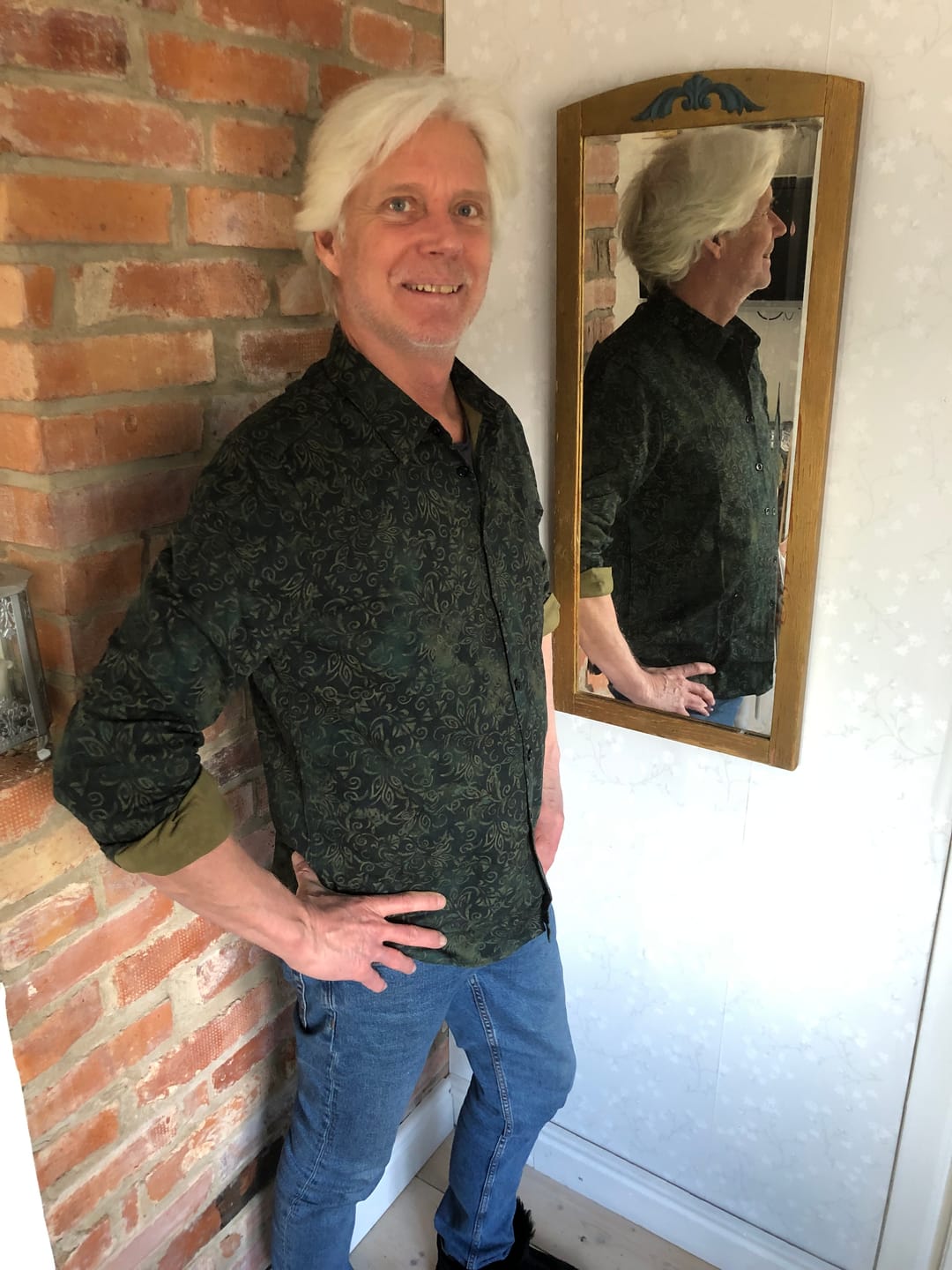 Customer photo review of Herren Paisley Geblümt Langarm Hemd Schwarz