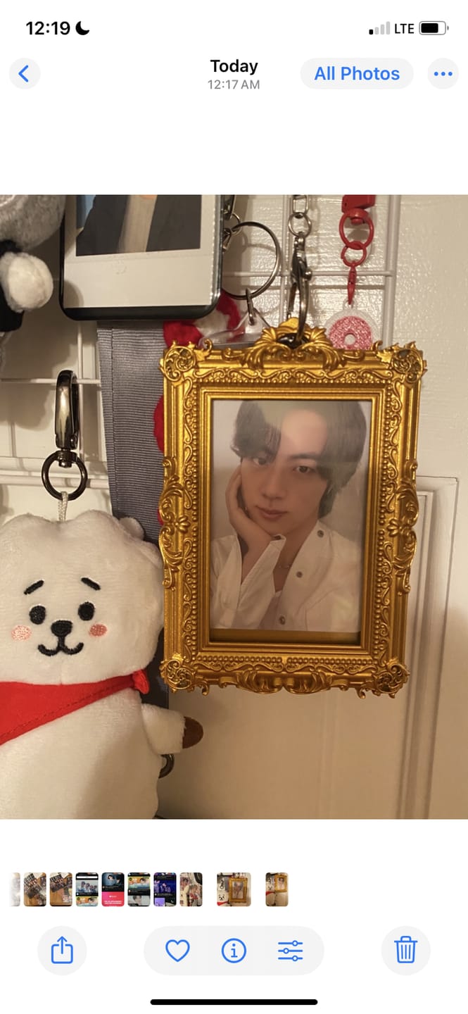 Customer photo review of WORK OF ART FRAME PHOTOCARD HOLDER