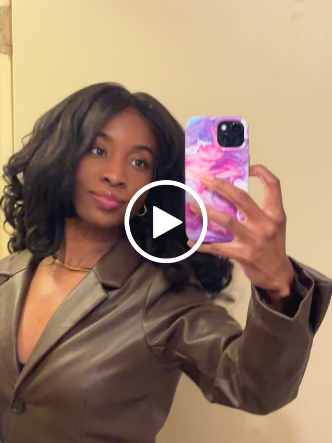 Customer video review of Sensationnel Cloud 9 Glueless What Lace Swiss 13x6 HD Lace Front Wig - LATISHA
