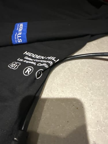 Customer photo review of LABEL LONGSLEEVE TOP BLACK