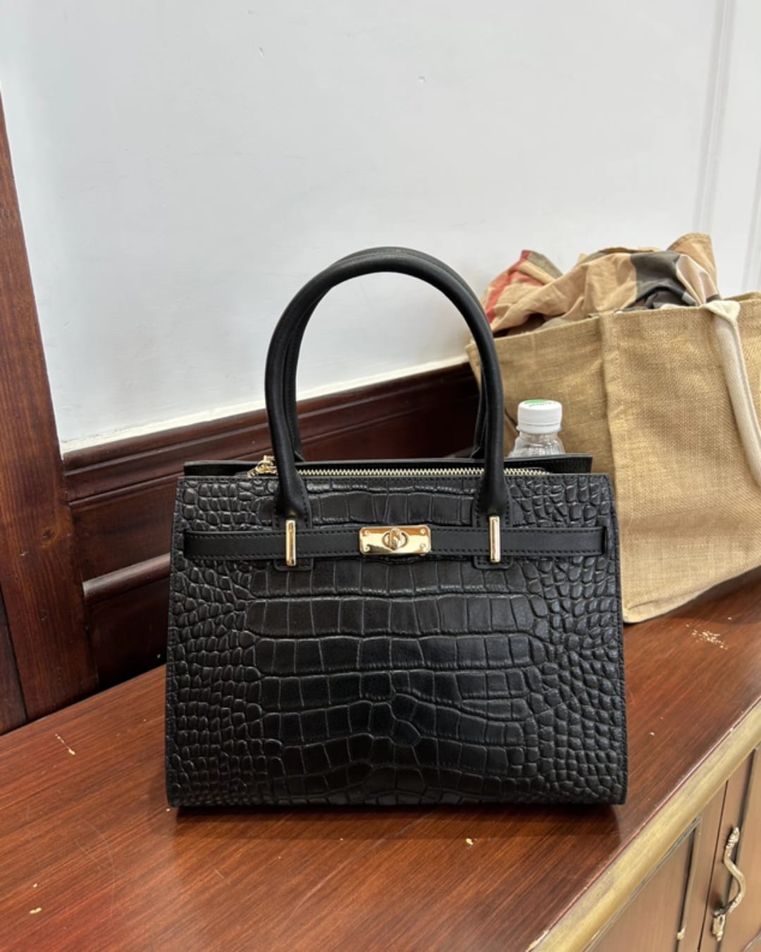 Customer photo review of Tang Red 27 Obsidian Crocodile-Embossed Tote