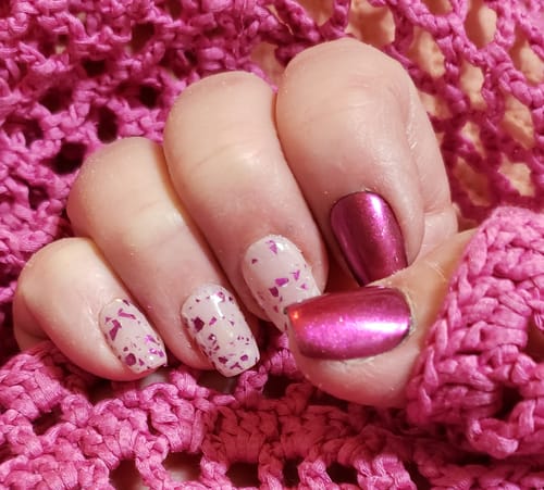 Customer photo review of MR3 Triumph Pink Glitter Dip Powder