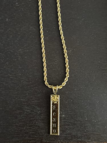 Customer photo review of 8mm Lokelani Heirloom Vertical Plate Necklace