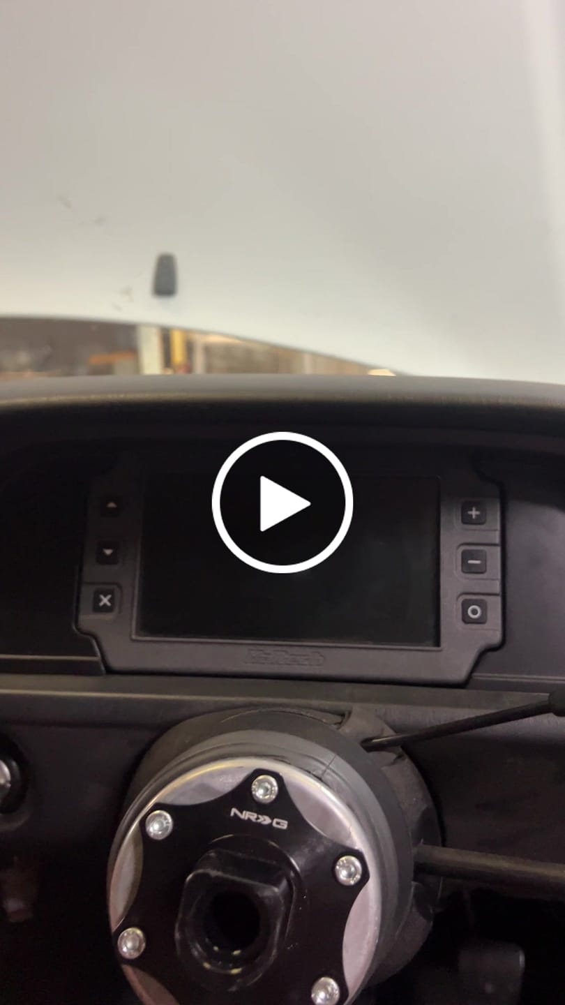 Customer video review of Mercedes-Benz 190 W201  Dash Cluster Mount