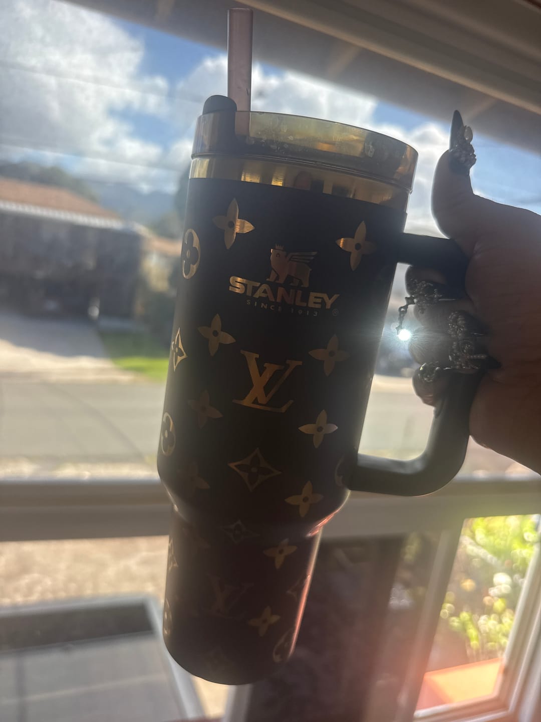 Customer photo review of Designer Holographic In-Car Insulated Cup 40 OZ