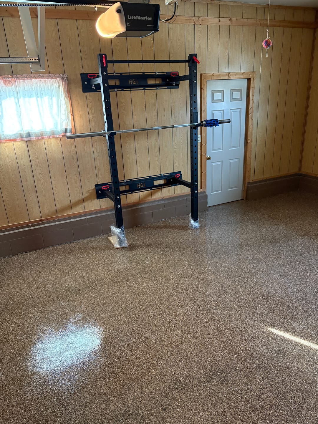Customer photo review of 700lb Olympic Barbell