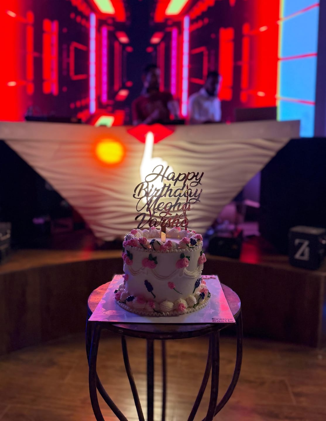 Customer photo review of Butterfly Vintage Floral Cake