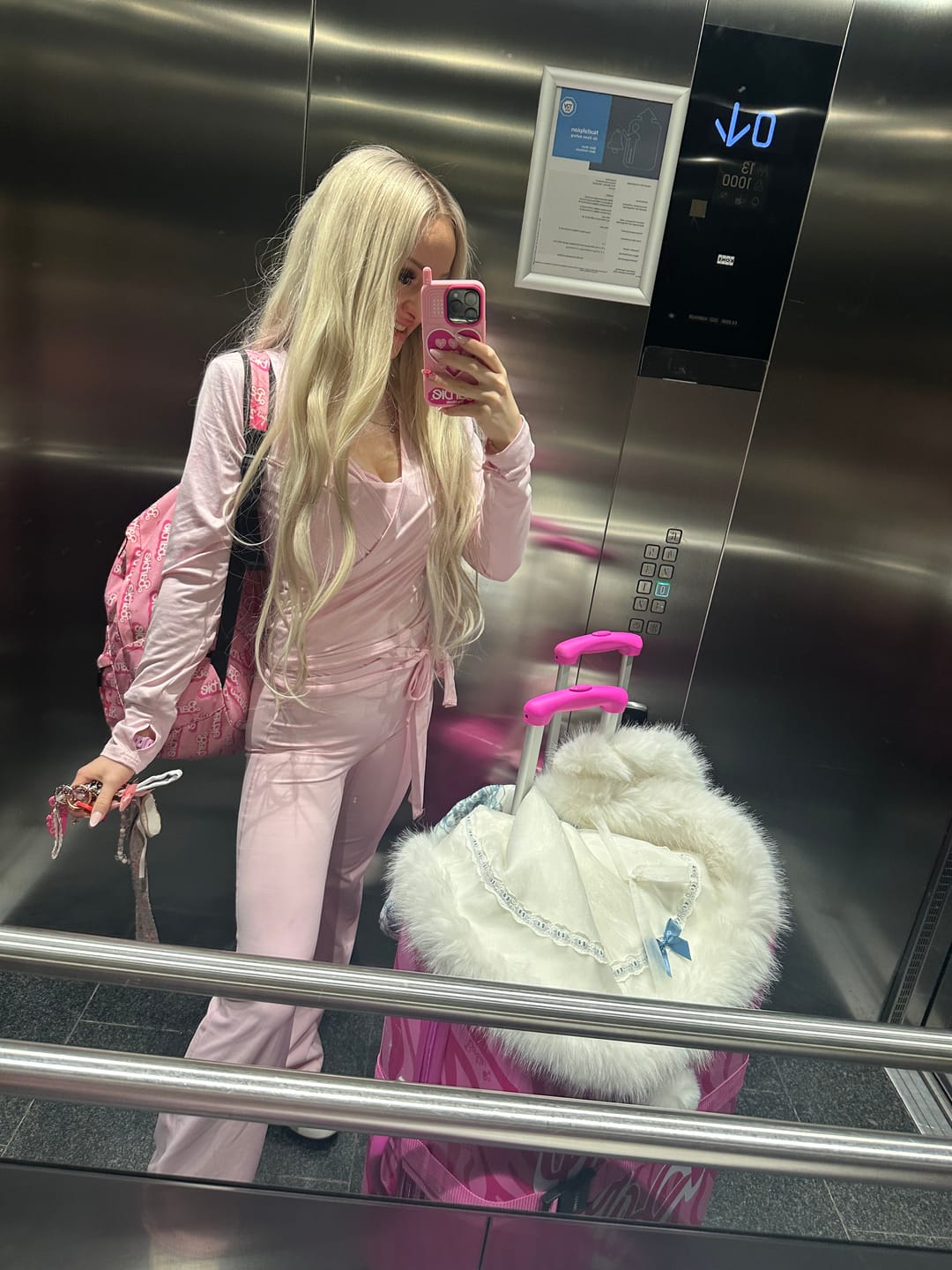 Customer photo review of Elsie Platinblond Atelier