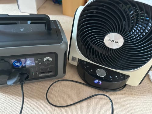 Customer photo review of Soft Living LiteTrek 600W Portable Power Station - 299Wh LiFePO4 Solar Generator for Camping & Outdoors