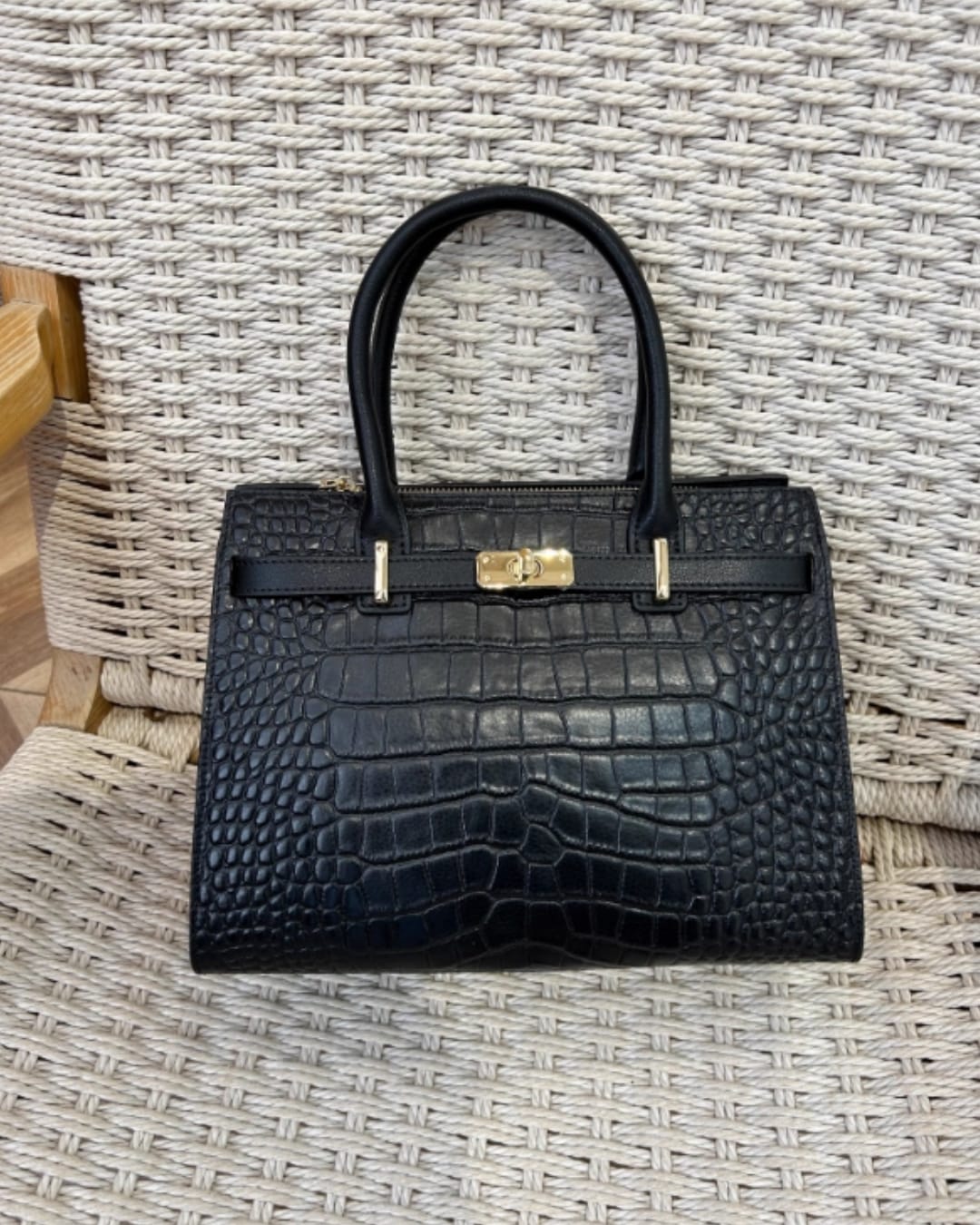Customer photo review of Tang Red 27 Obsidian Crocodile-Embossed Tote