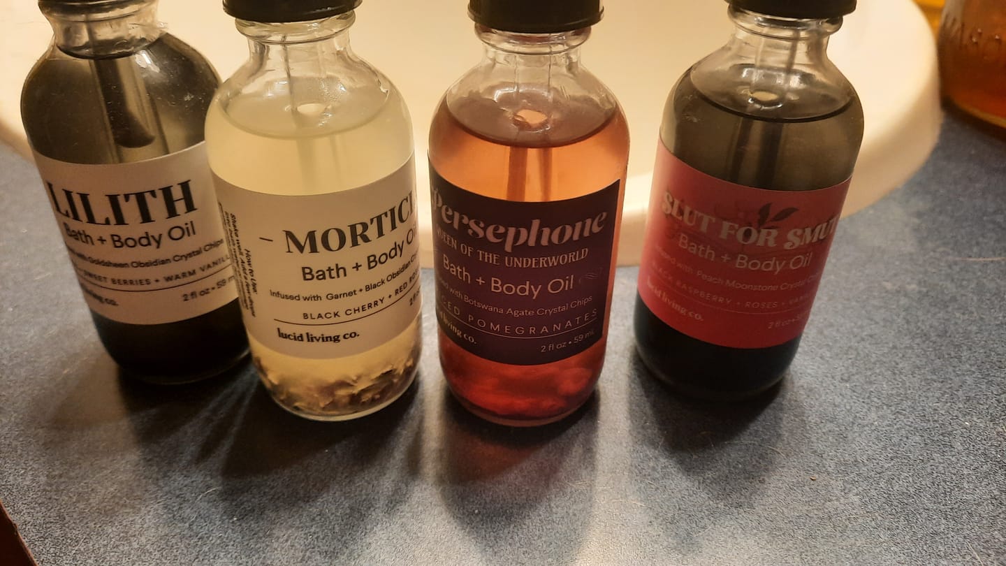 Customer photo review of Slut for Smut Bath & Body Oil