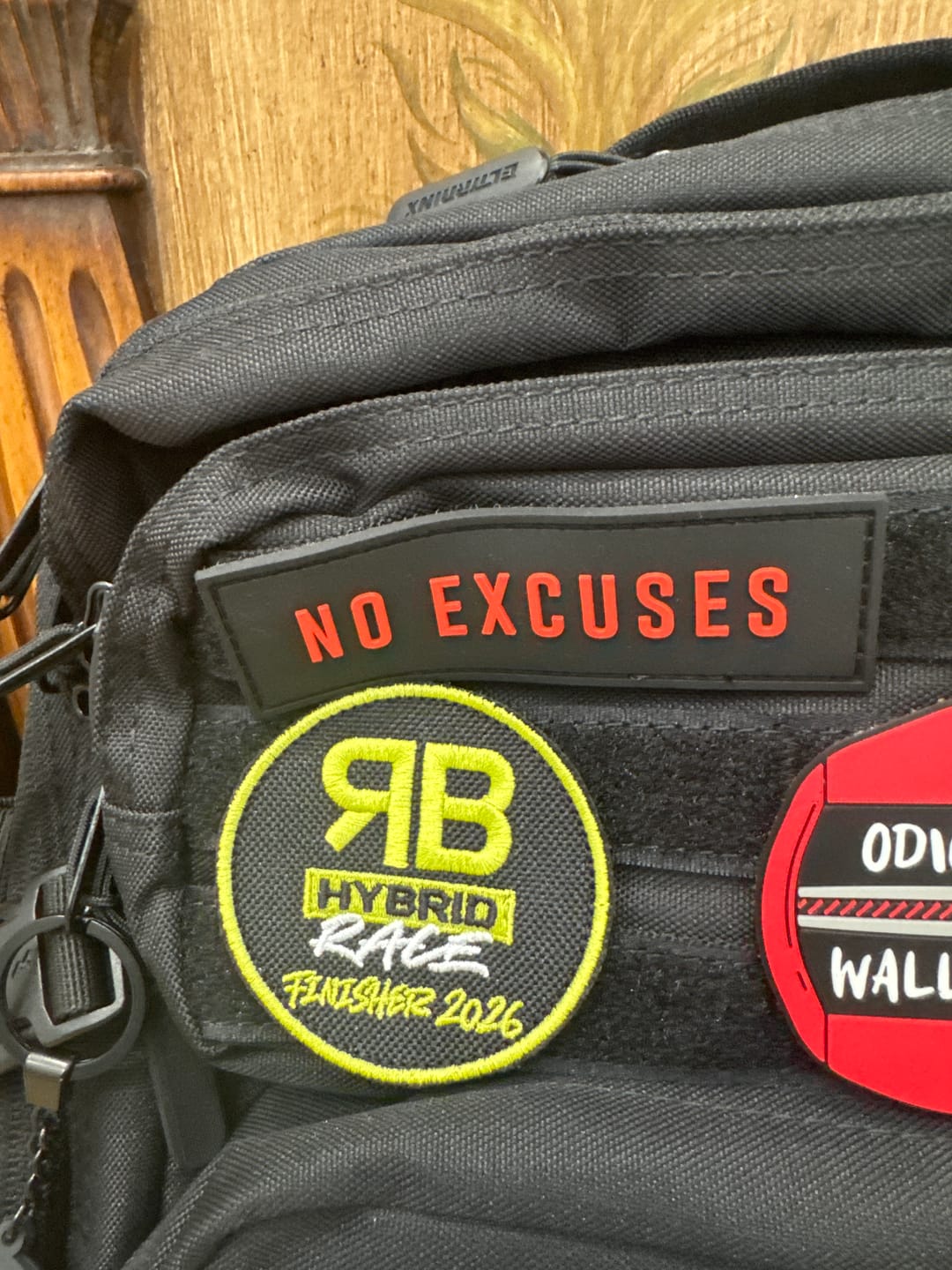 Customer photo review of Parche No Excuses