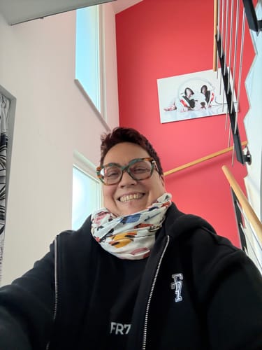 Customer photo review of FourSeven Tracksuit Jacke - Premium Streetwear Jacke