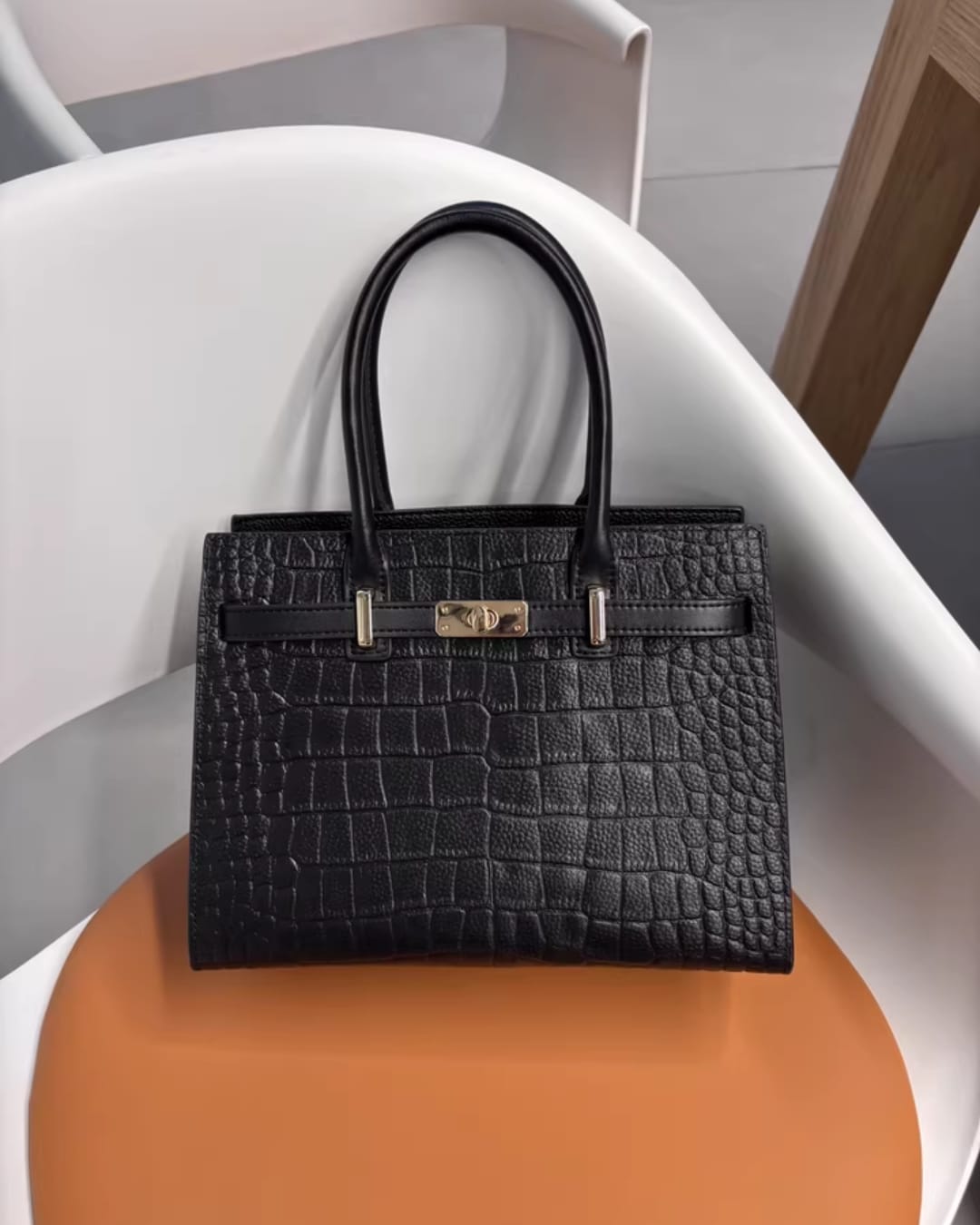 Customer photo review of Tang Red 27 Obsidian Crocodile-Embossed Tote