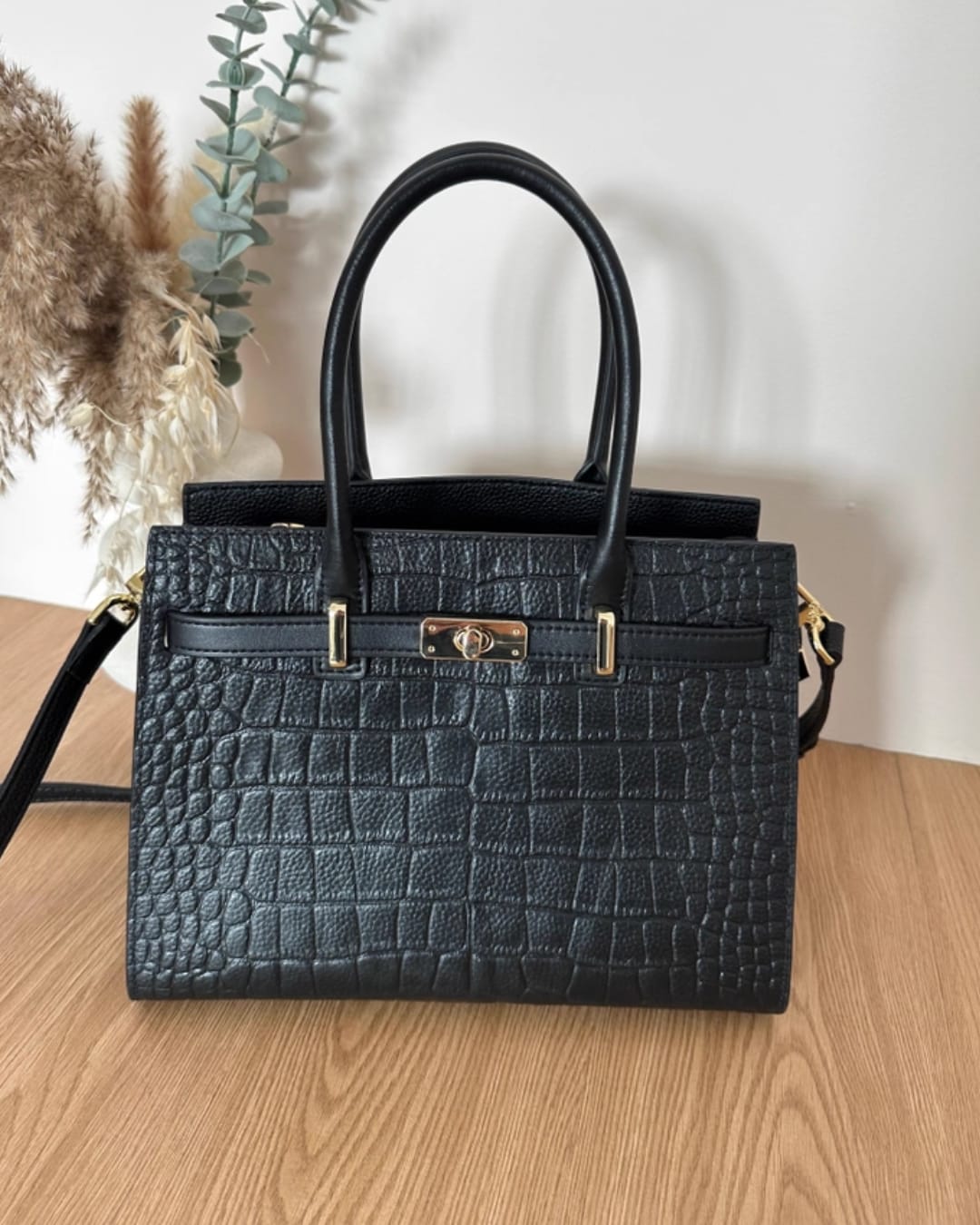 Customer photo review of Tang Red 27 Obsidian Crocodile-Embossed Tote