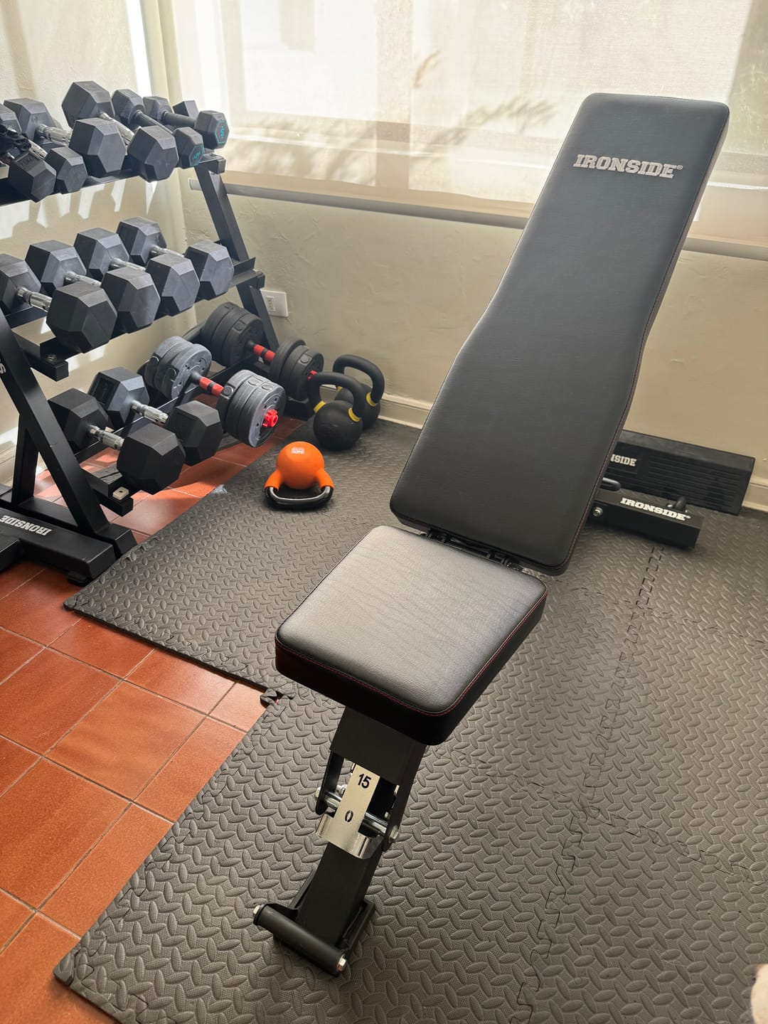 Customer photo review of Banco Ajustable XR-1 IRONSIDE