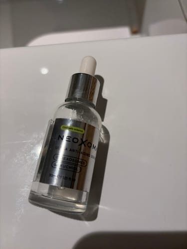 Customer photo review of Sérum de Exosomas Ultra Rejuvenecedor con Bioexosomas de Bakuchiol