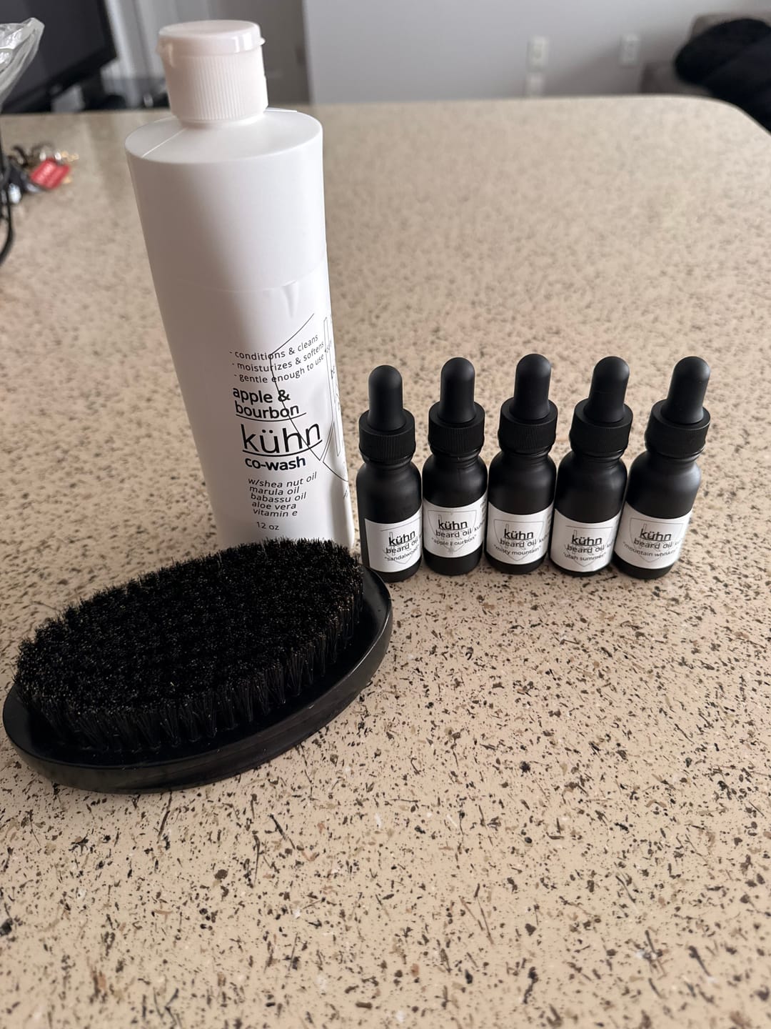 Customer photo review of Kühn Products Black Beard Brush | with built in curve and grip
