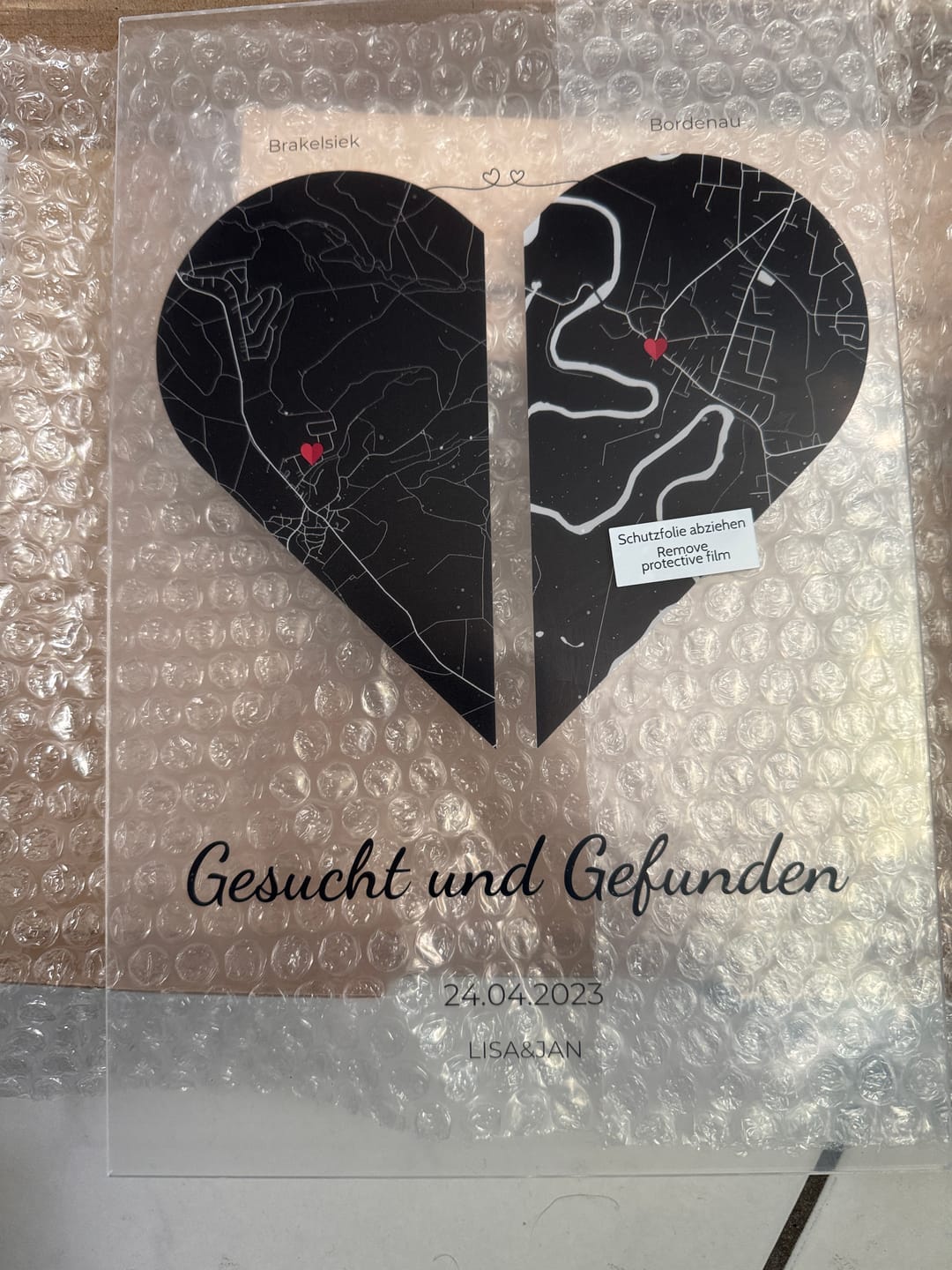Customer photo review of Fernbeziehung - Personalisierte Acryltafel