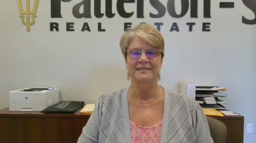 Reviewer smiling, showing positive facial results after using The Micro Infusion System.