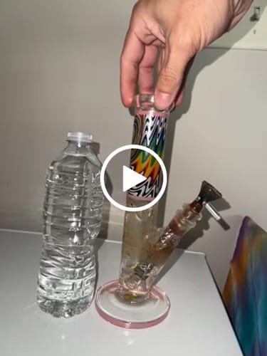 Customer video review of WoB Mystery Bong