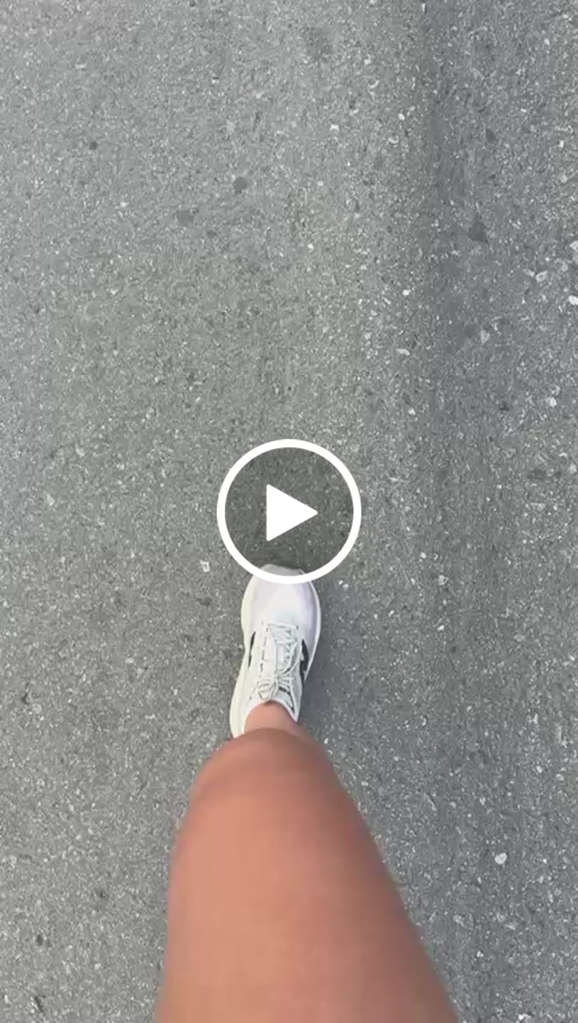 Customer video review of New Balance FuelCell Rebel v5 Mujer Shipyard Arid Stone