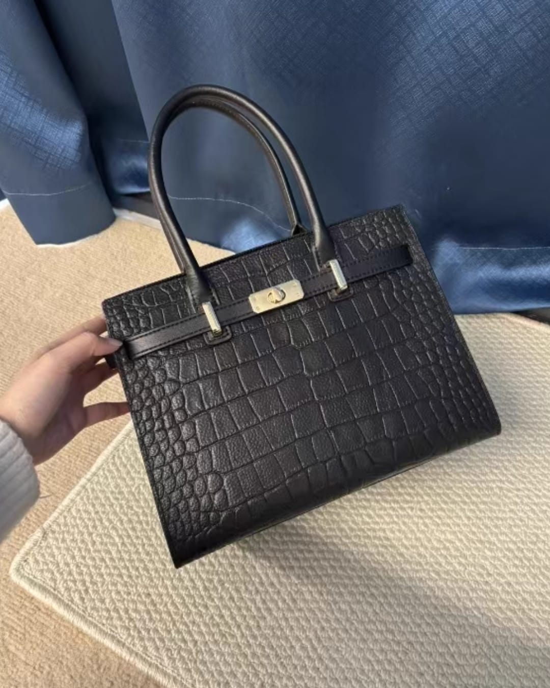 Customer photo review of Tang Red 27 Obsidian Crocodile-Embossed Tote