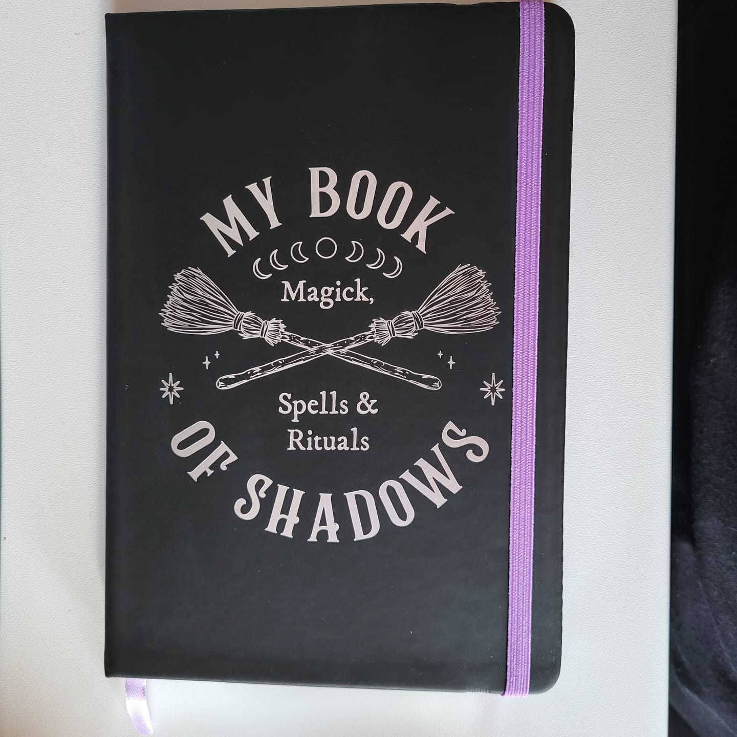 Customer photo review of Book of Shadows Notizbuch A5 – Coven Club Hexenbuch