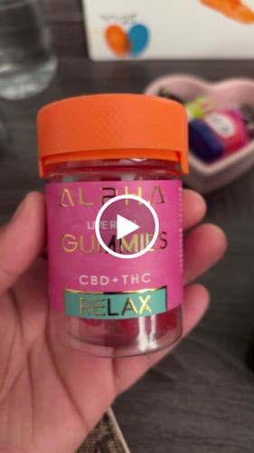Customer video review of STRAWBERRY Relax Gummies 12 CT