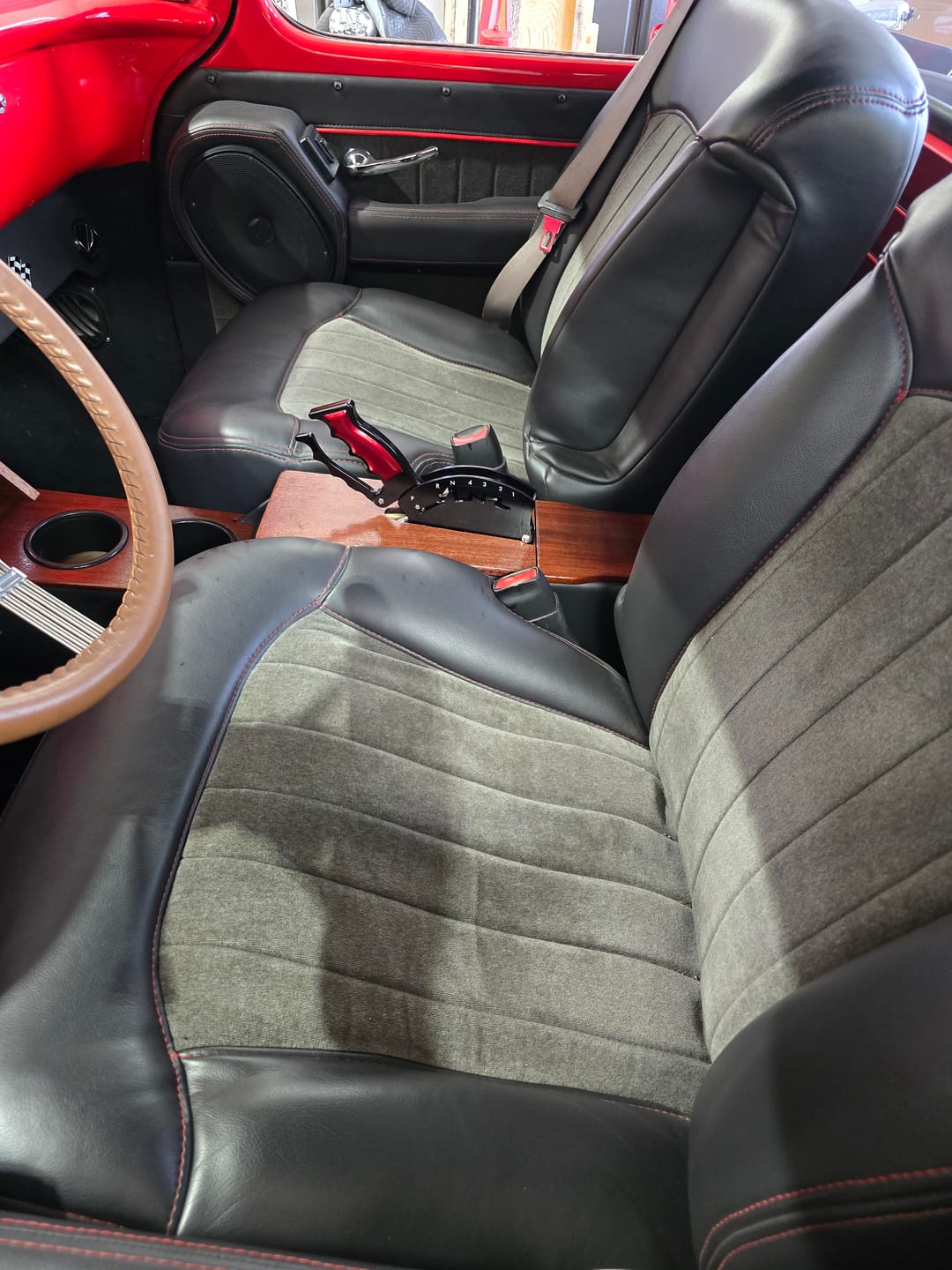 Customer photo review of 4L80E 4 Speed Standard Pattern Operator Series Billet Shifter Front Exit