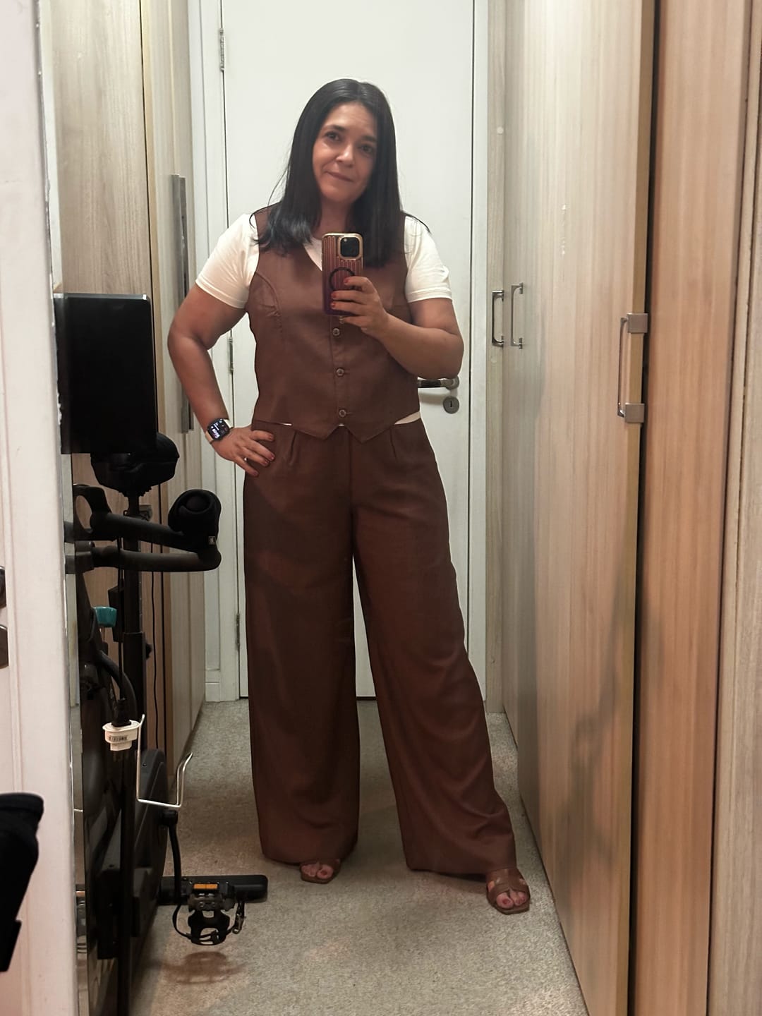 Customer photo review of Colete Calêndula Marrom Escuro
