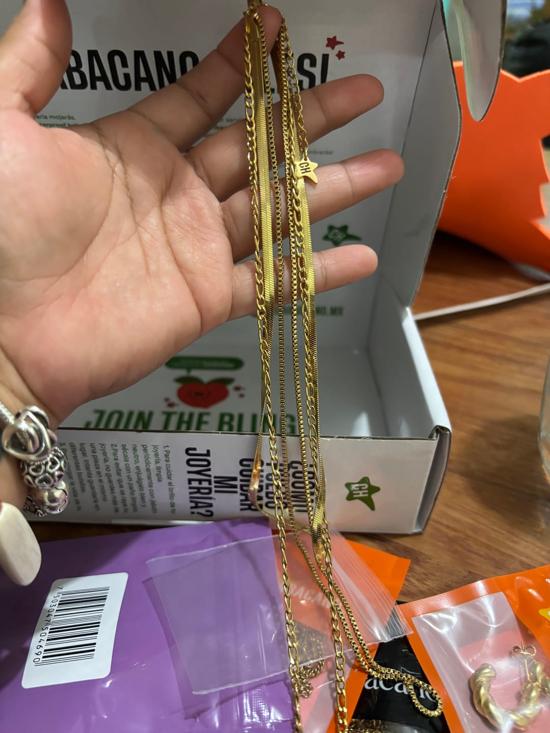 Customer photo review of Collar Rosalie