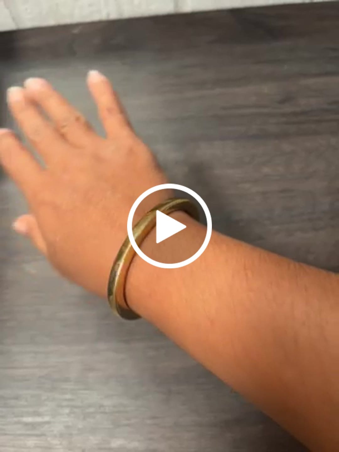Customer video review of Hair-tie Hider Cuff Bracelet