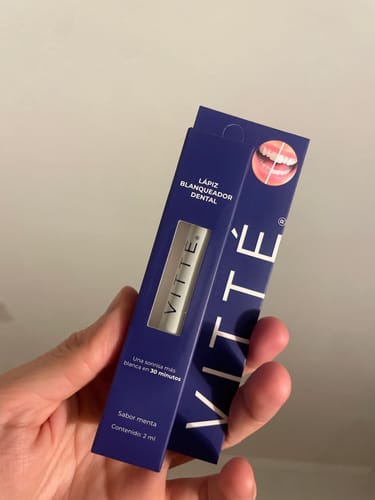Customer photo review of Lápiz Blanqueador VITTÉ
