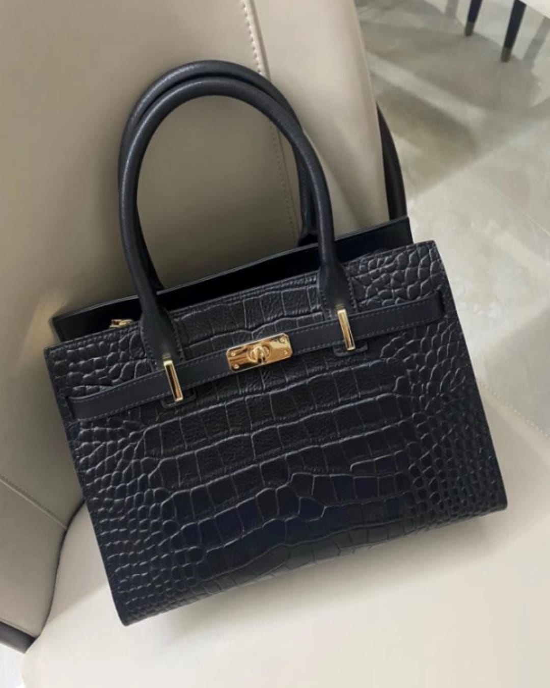 Customer photo review of Tang Red 27 Obsidian Crocodile-Embossed Tote