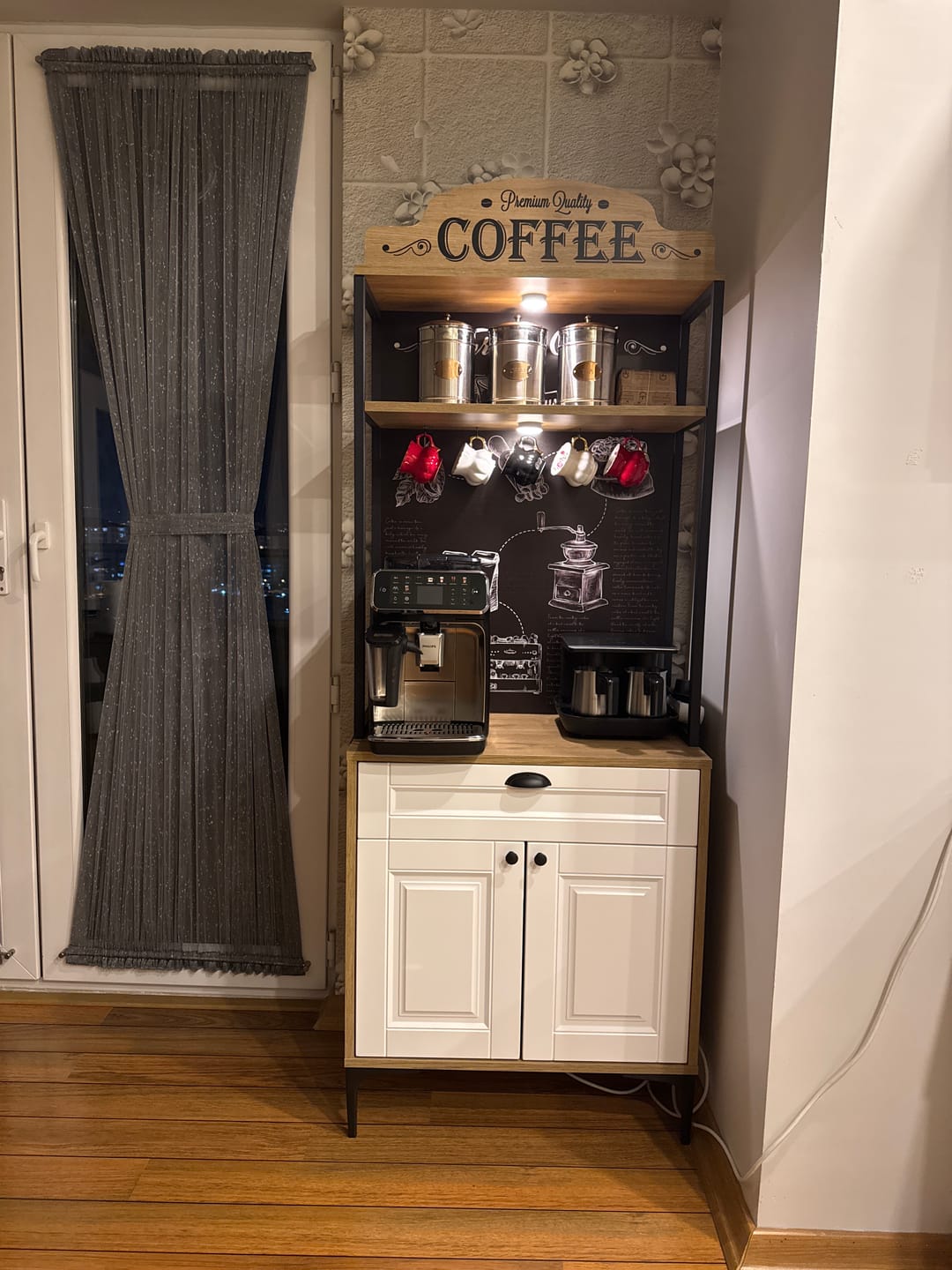 Customer photo review of Rani JE157 Işıklı Kahve Köşesi Membran Kapaklı Çekmeceli Çok Amaçlı Mutfak Dolabı Sepet Ceviz - Beyaz