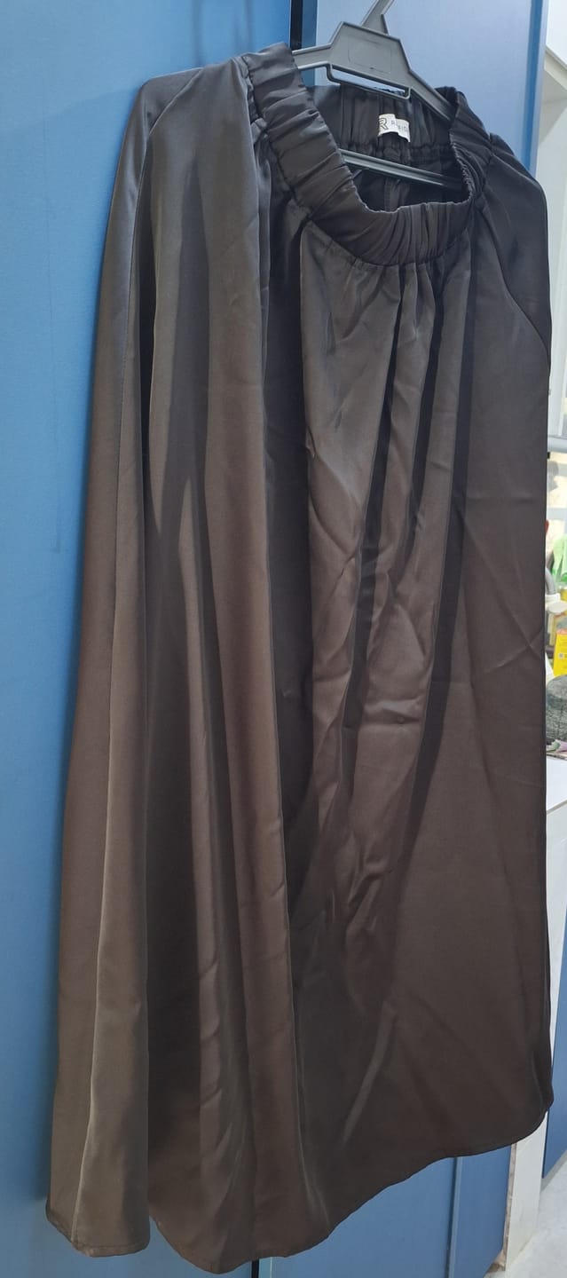 Customer photo review of Raffida Zara Satin Flare Skirt In Black