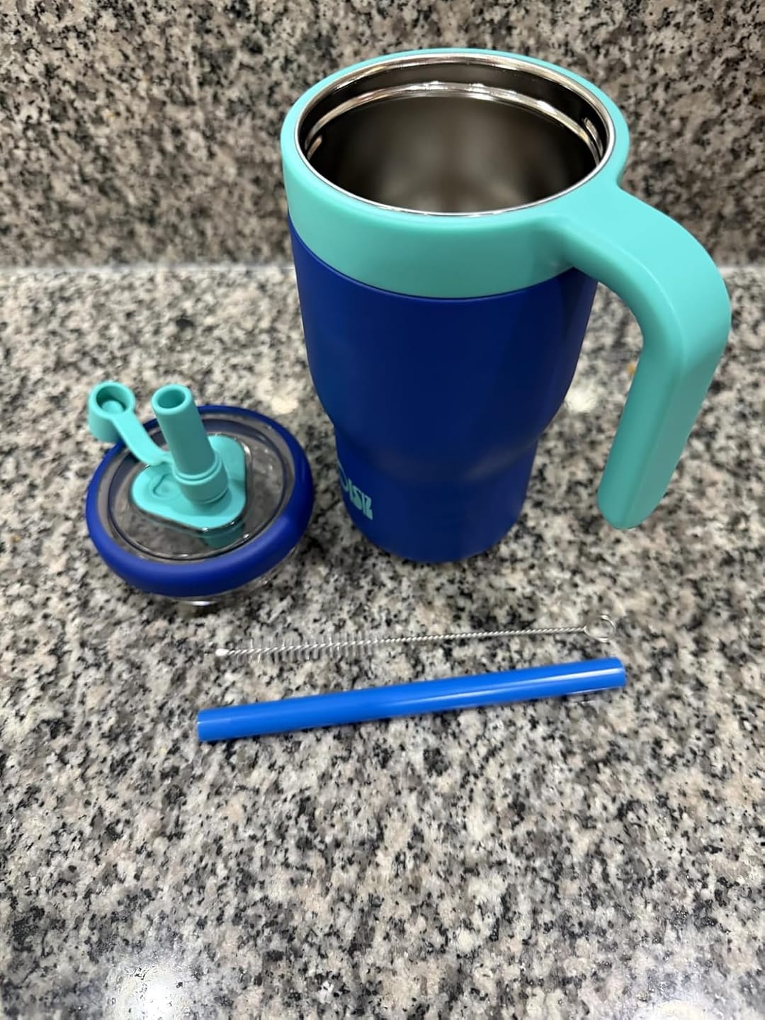 Customer photo review of OISIZ Figgy Kids Tumbler