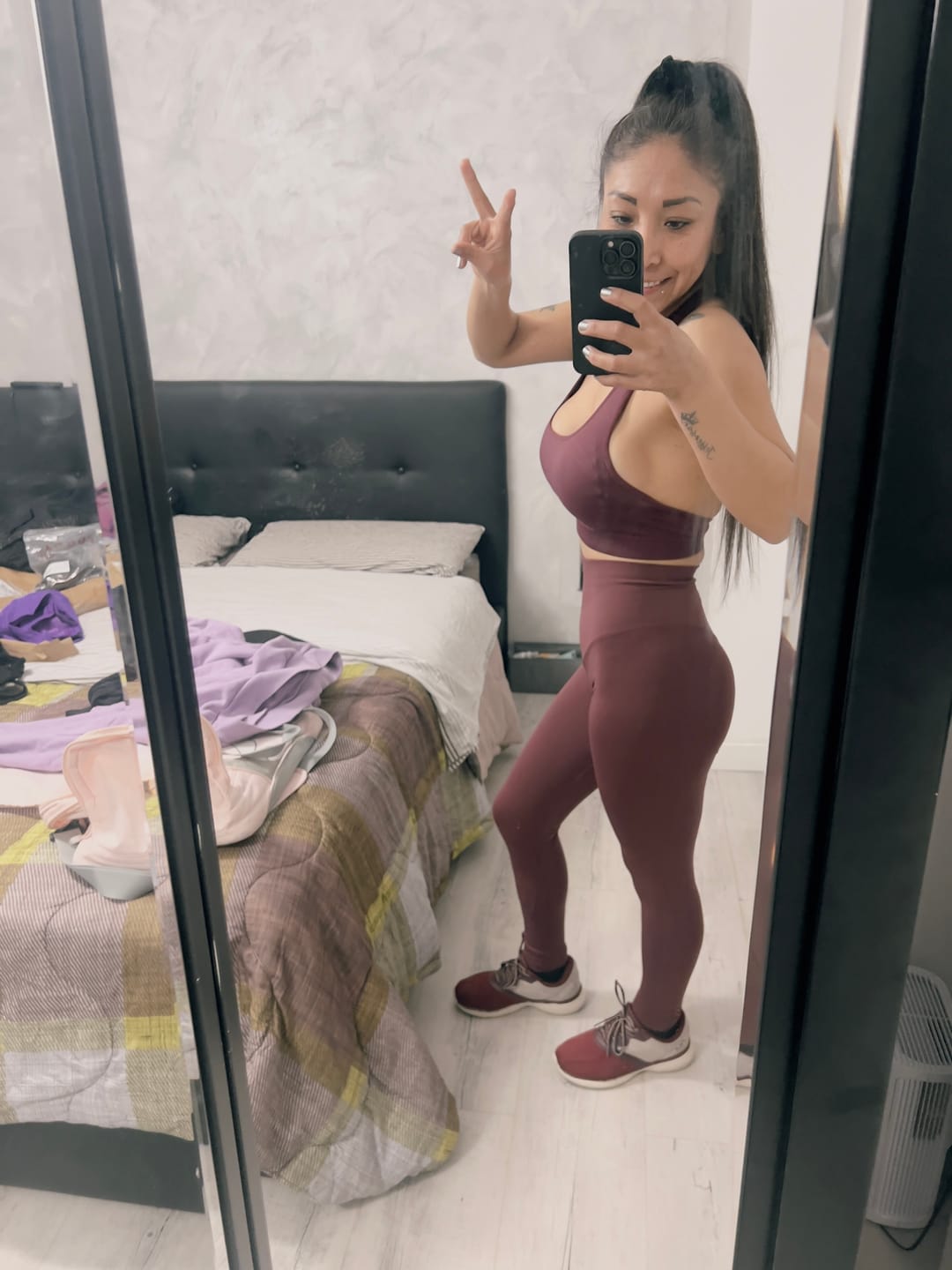 Customer photo review of Leggings Push up Gym Fashion Merlot