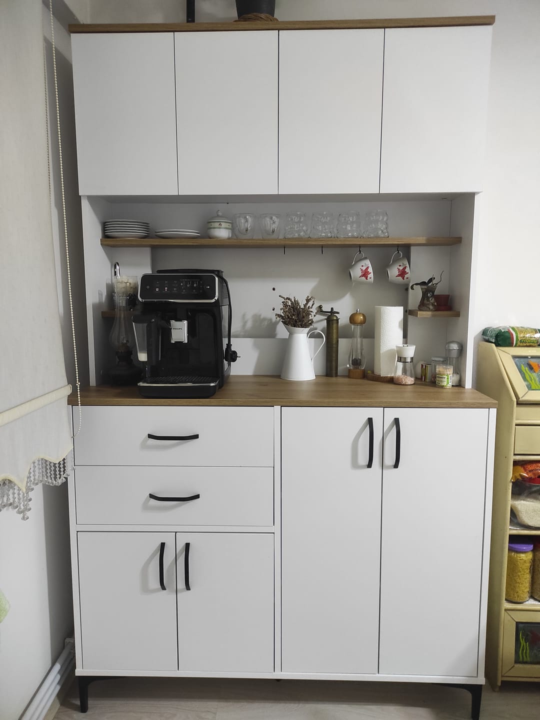 Customer photo review of Rani JE212 Kahve Köşesi Çok Amaçlı Dolap 8 Kapaklı 2 Çekmeceli Raflı Kiler Mutfak Dolabı Beyaz - Sepet Ceviz