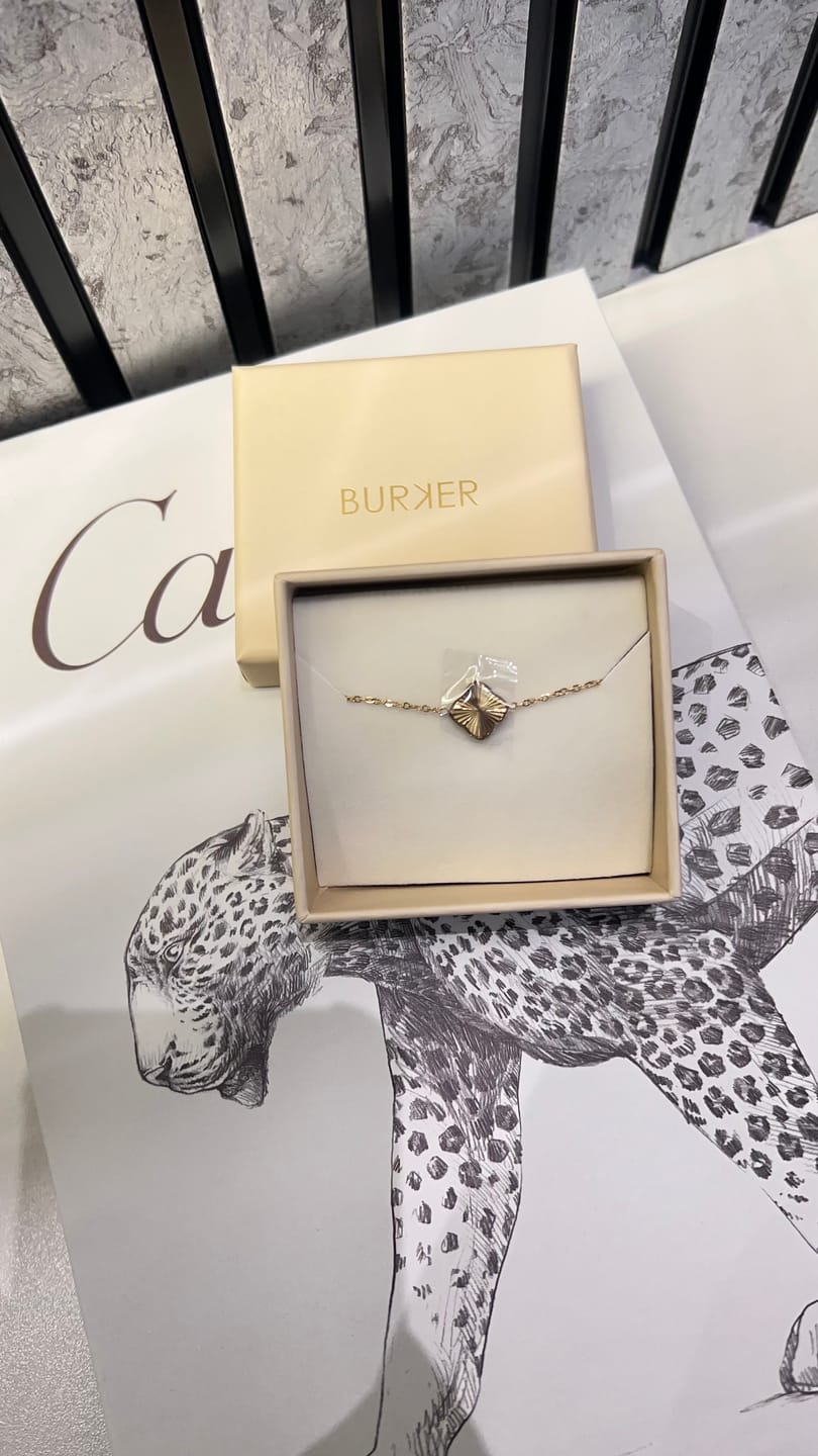 Customer photo review of Flora Gold Bracelet