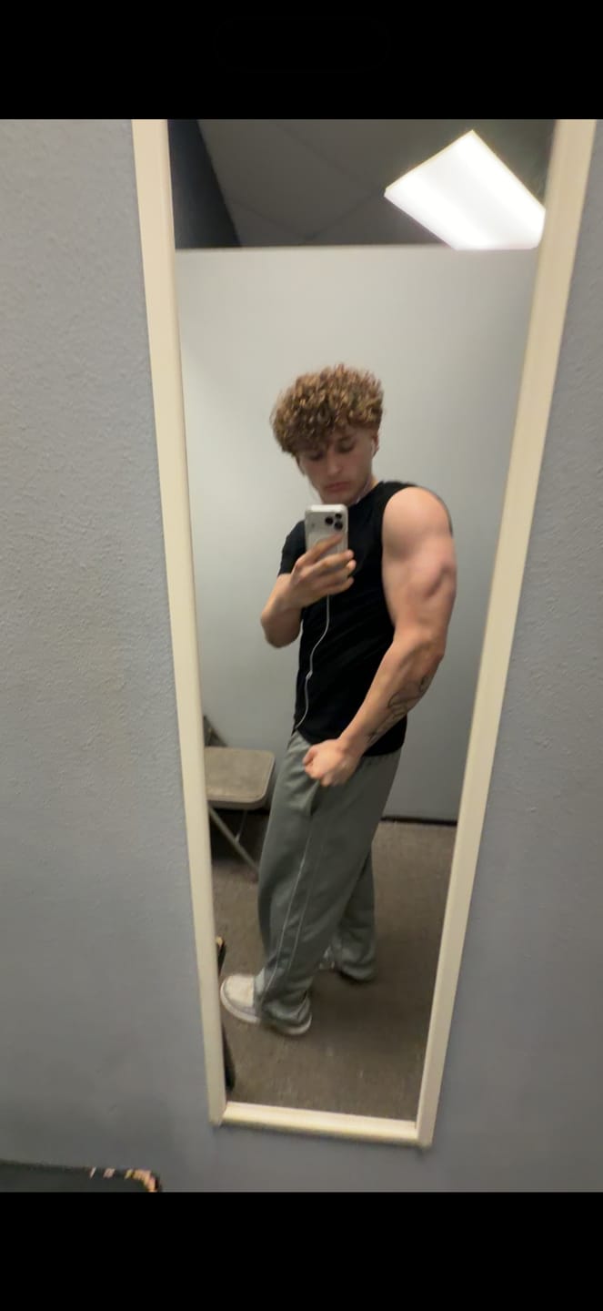 Customer photo review of 5097 - Gold's Iron Legacy Shadow Cut-Offs